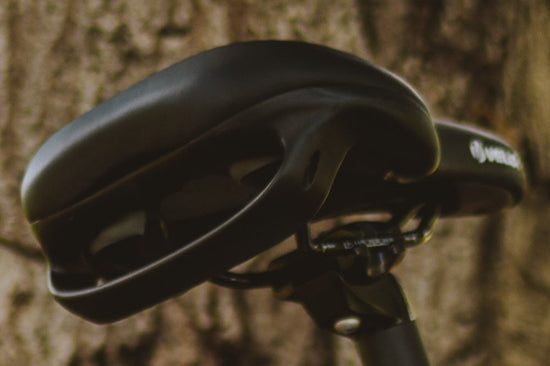 Denago fat tire eBike saddle with lift handle